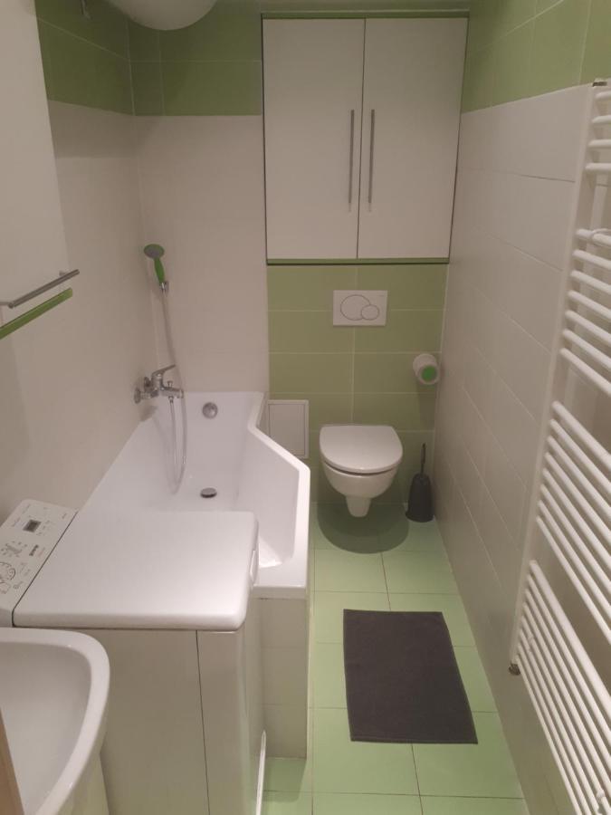 Apartman Michaela Братислава Экстерьер фото